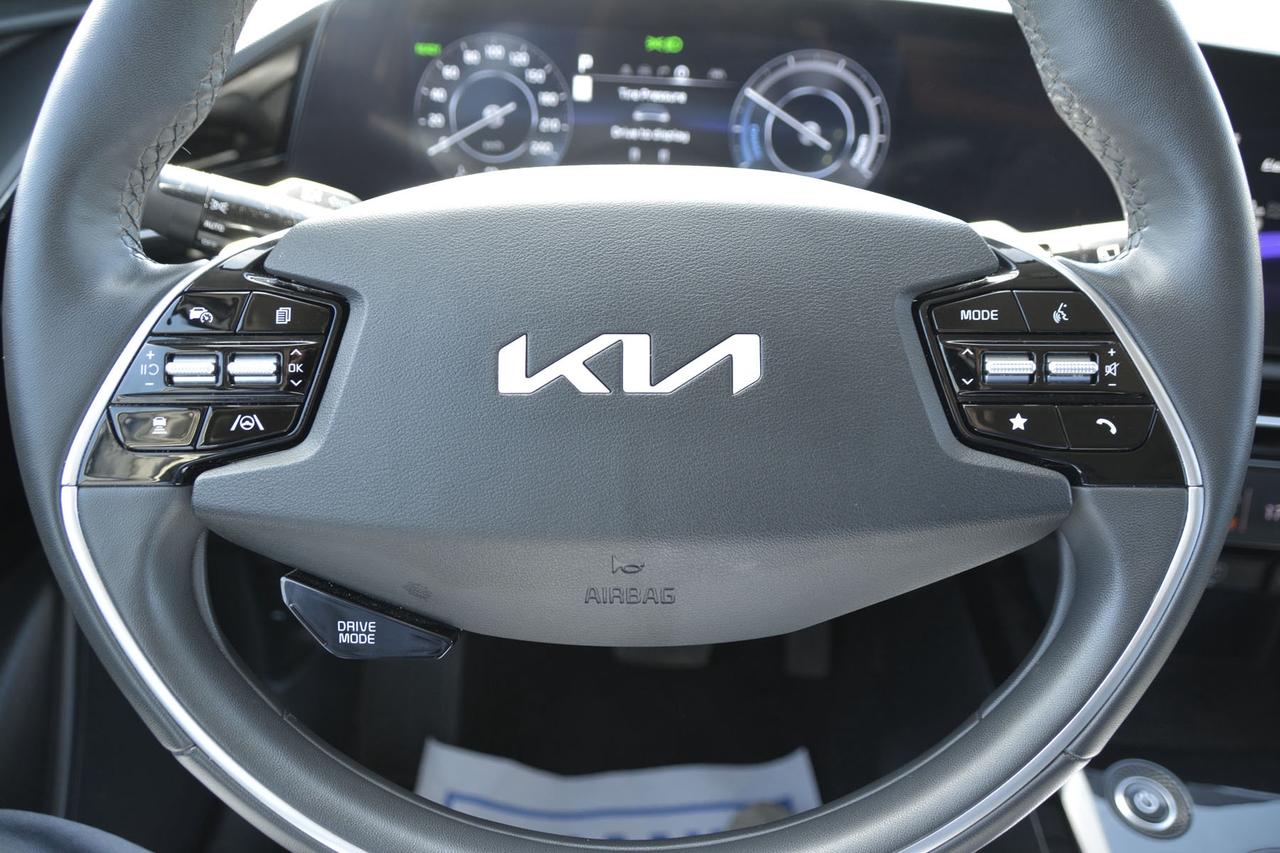 2023 Kia Niro EV Premium FWD Photo