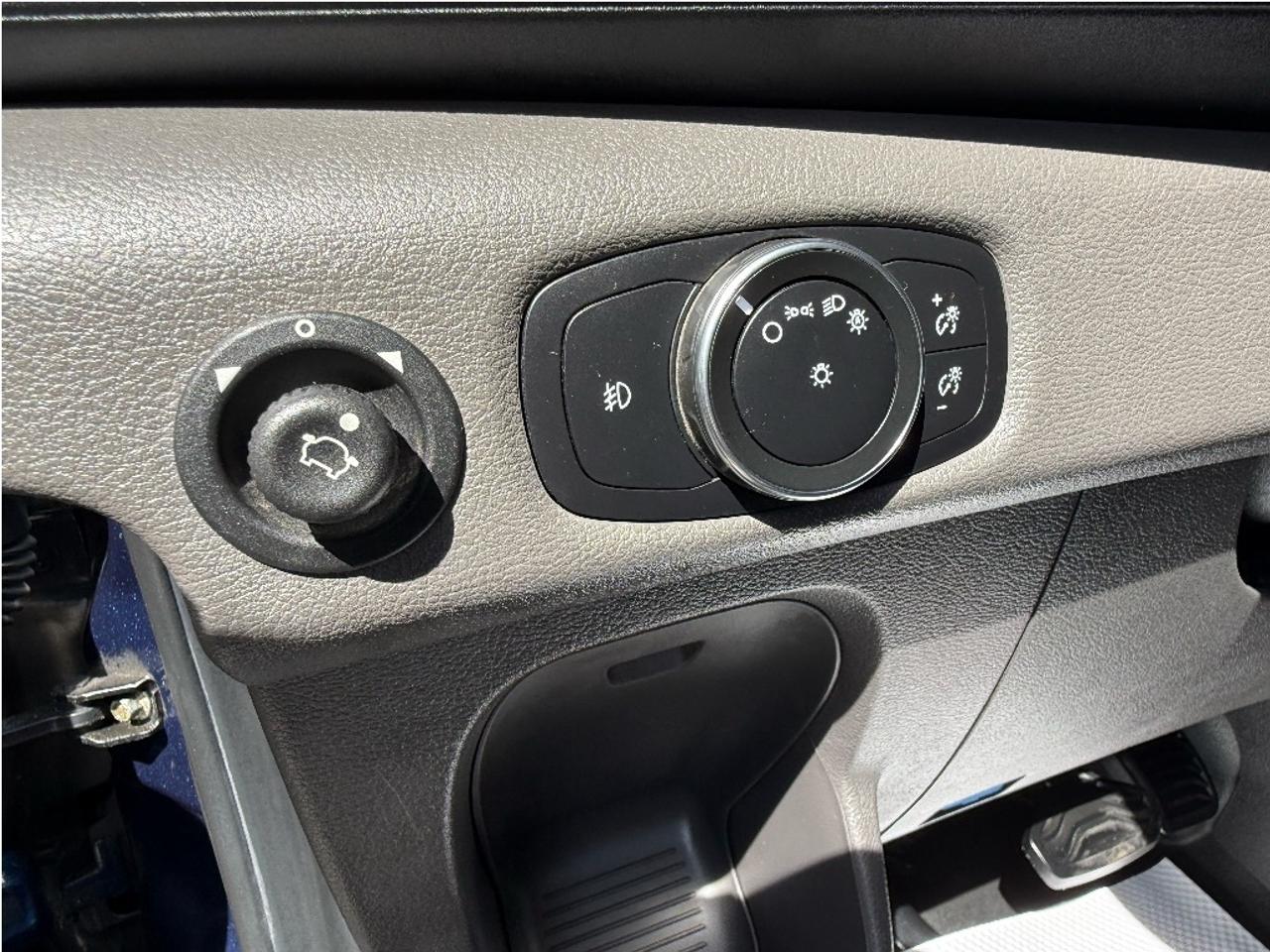 2020 Ford Transit Cargo Van AllWheelDrive Loaded Only70,670km Certified Clean Photo