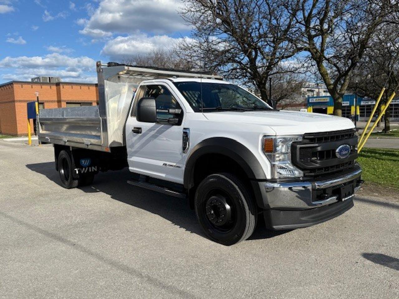 2022 Ford SUPER DUTY F-550 DRW Dump Truck w/Hydraulic Lift 6.7L Diesel Only50KM! Photo
