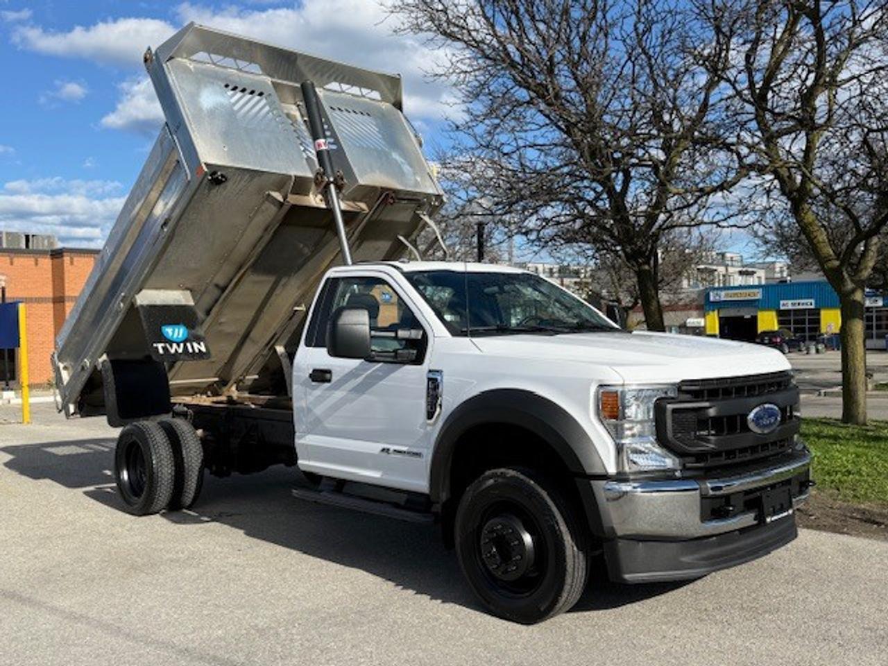 2022 Ford SUPER DUTY F-550 DRW Dump Truck w/Hydraulic Lift 6.7L Diesel Only50KM! Photo