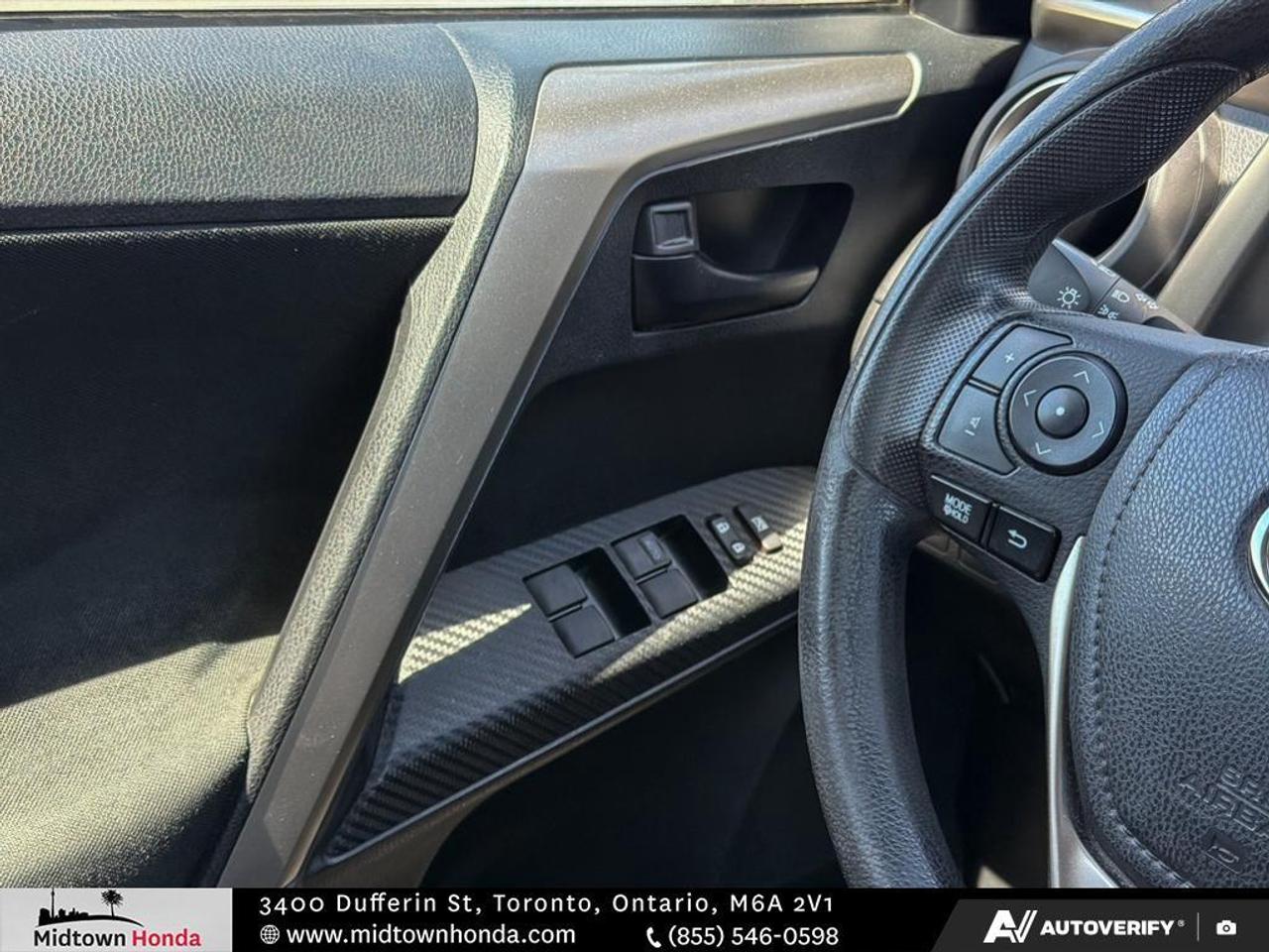 2015 Toyota RAV4 ONE OWNER I NO ACCIDENTS I ALL WHEEL DRIVE Photo