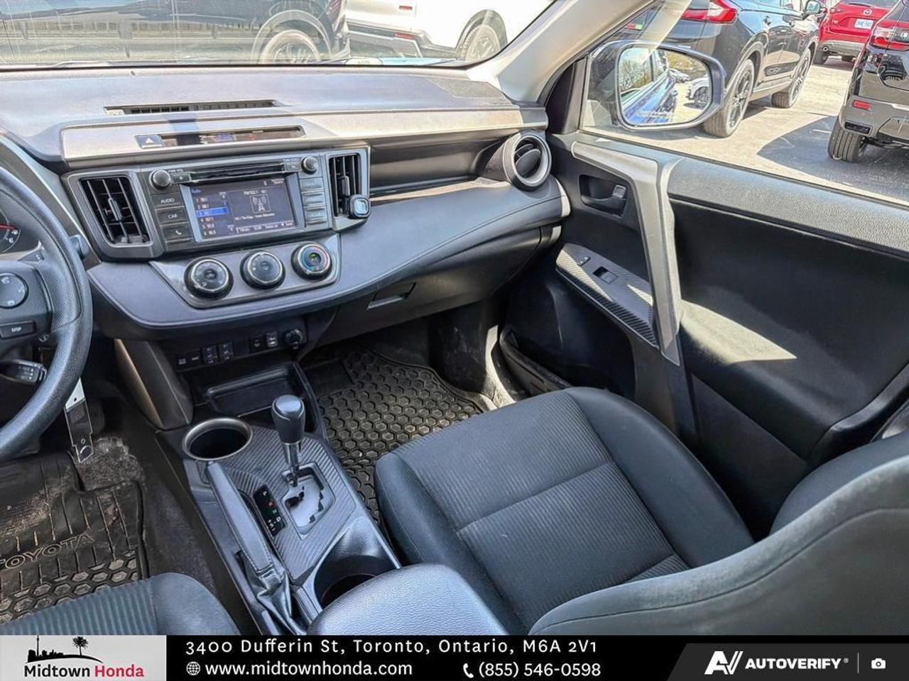 2015 Toyota RAV4 ONE OWNER I NO ACCIDENTS I ALL WHEEL DRIVE Photo