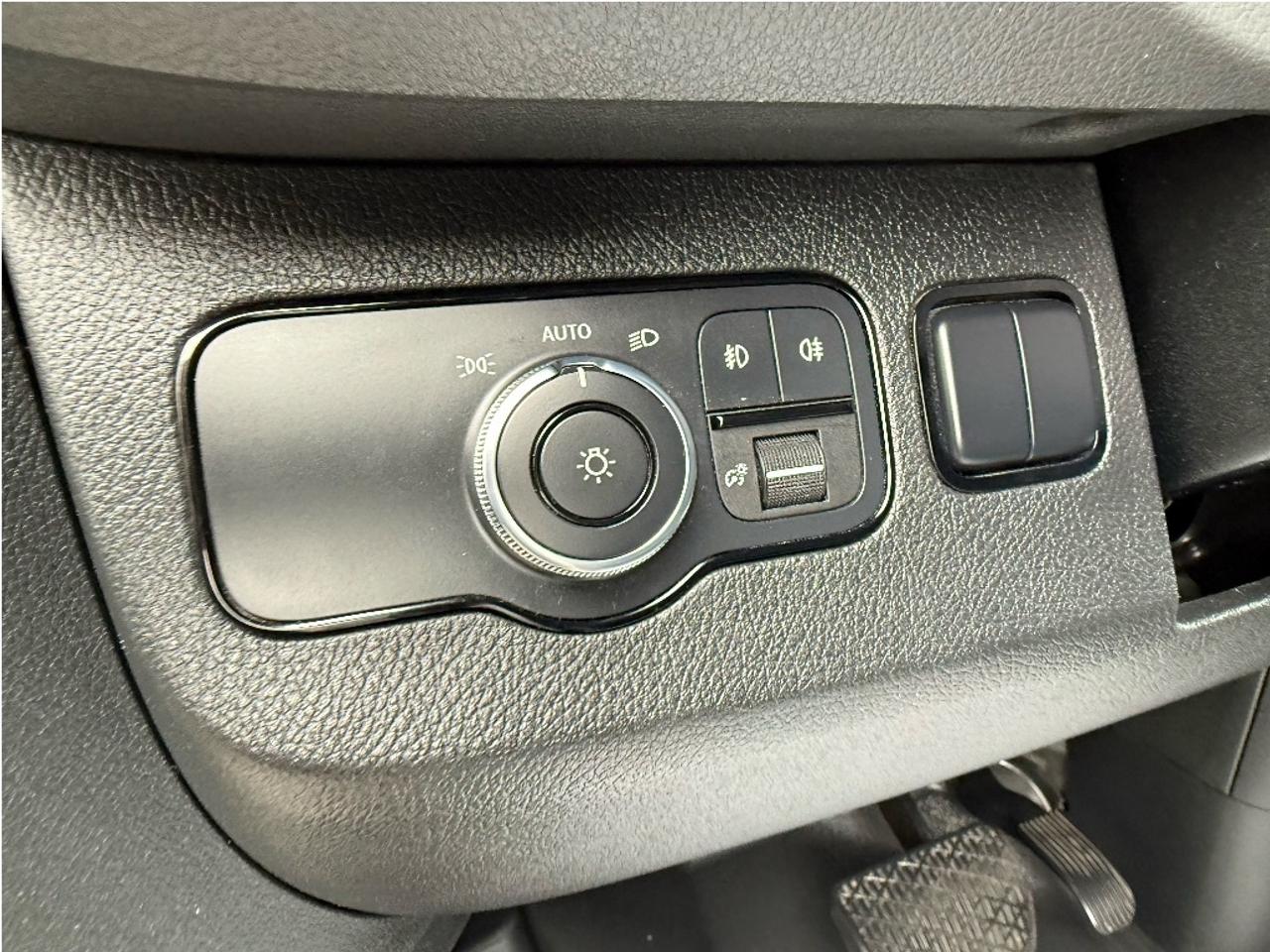 2020 Mercedes-Benz Sprinter Crew Van 5SeaterCrewVan 144 WheelBase Certified Loaded Photo