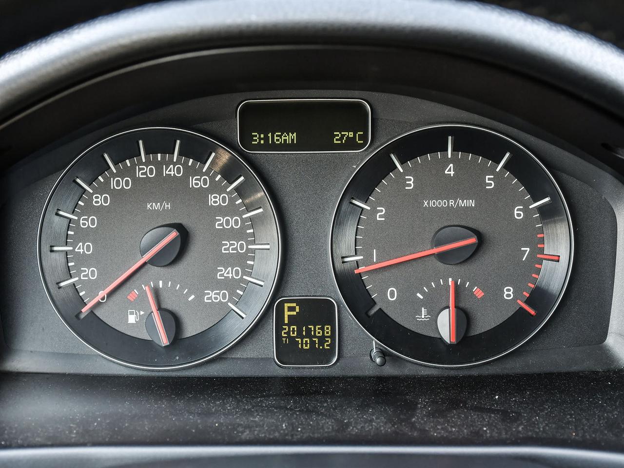 2013 Volvo C30 T5   HEATED SEATS   DUAL CLIMATE CONTROL   AS IS Photo