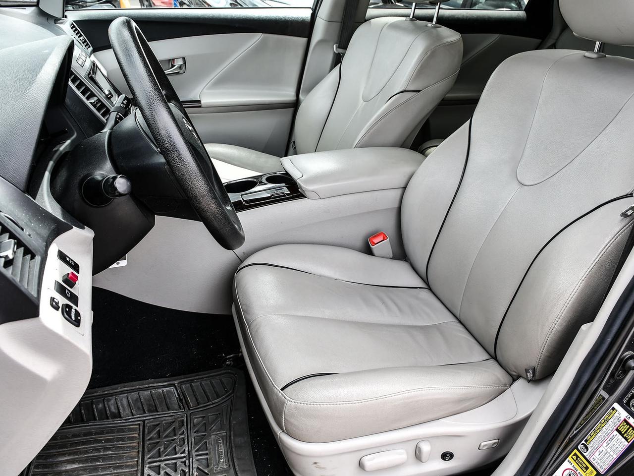 2011 Toyota Venza XLE   CLEAN CARFAX   25 SERVICE   2SET TIRE   ASIS Photo