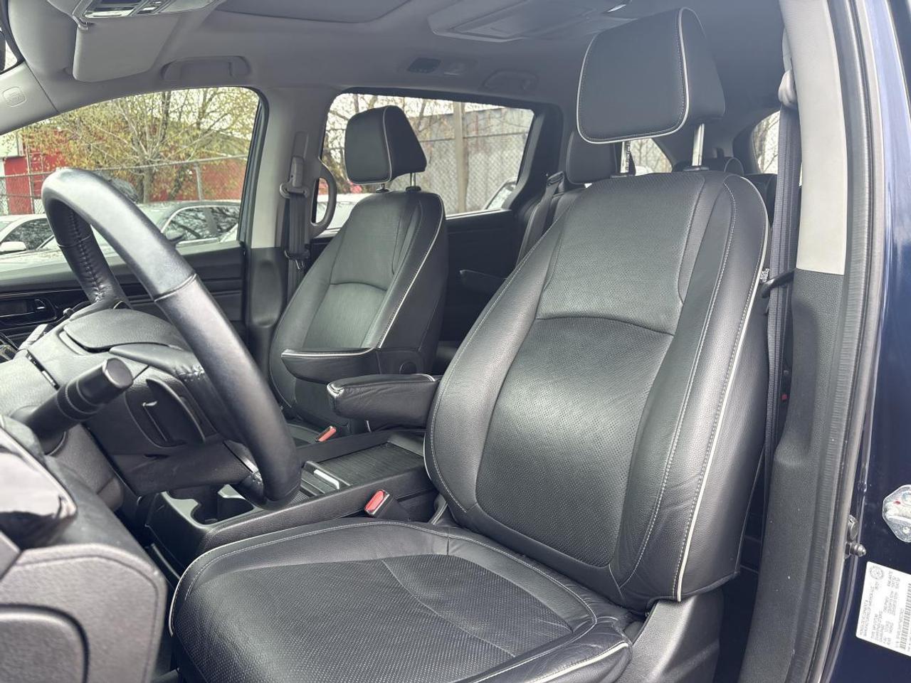 2022 Honda Odyssey Touring Photo