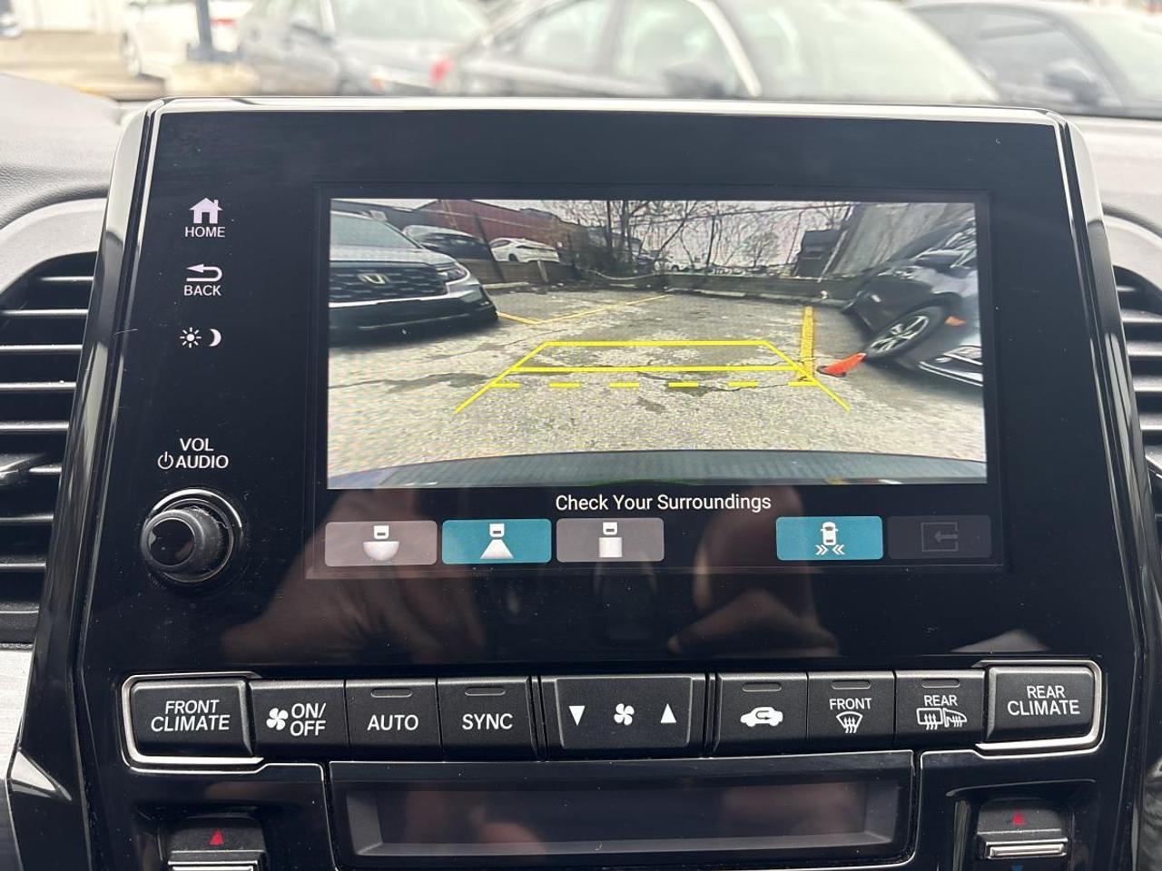 2022 Honda Odyssey Touring Photo