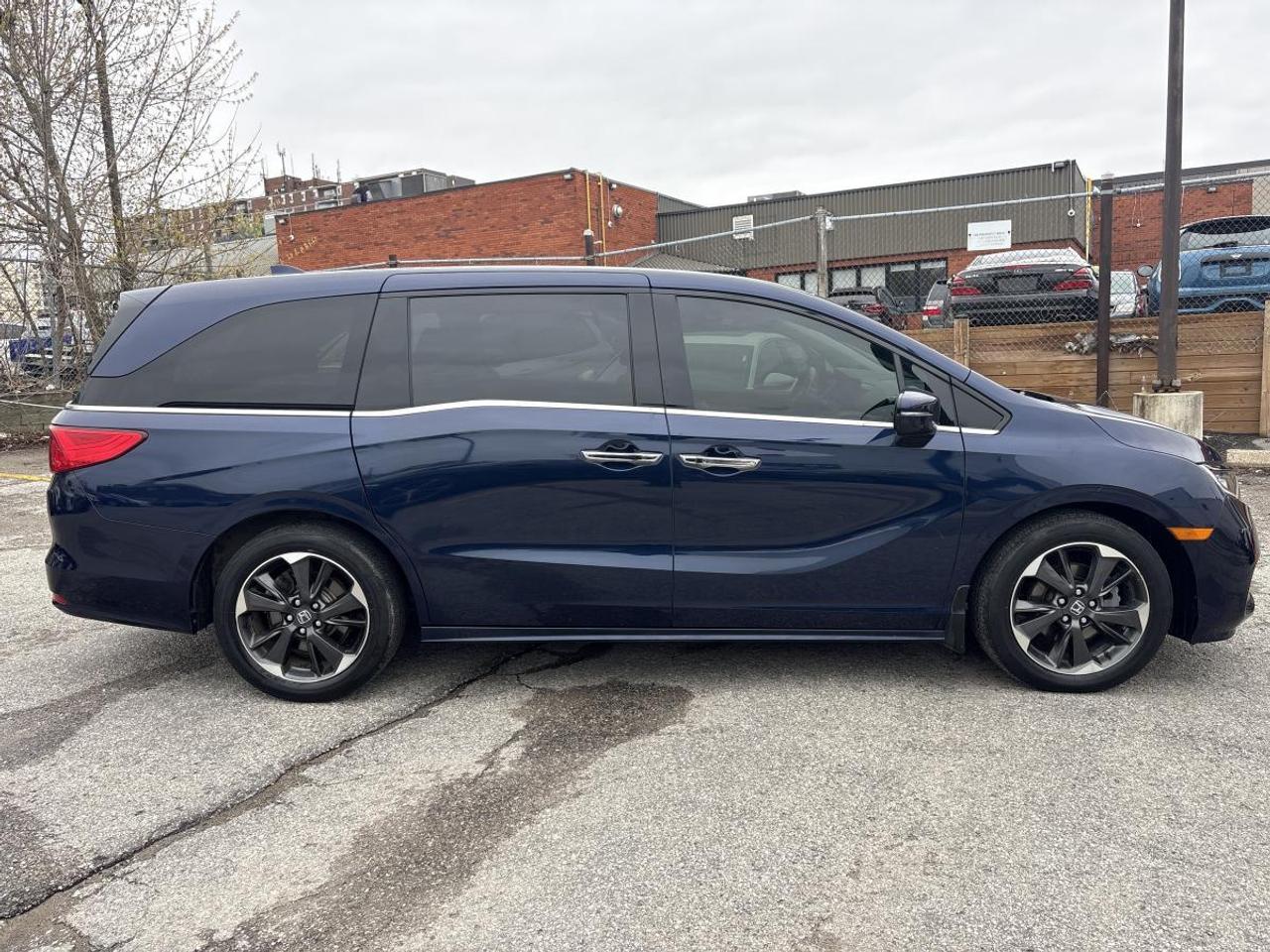 2022 Honda Odyssey Touring Photo