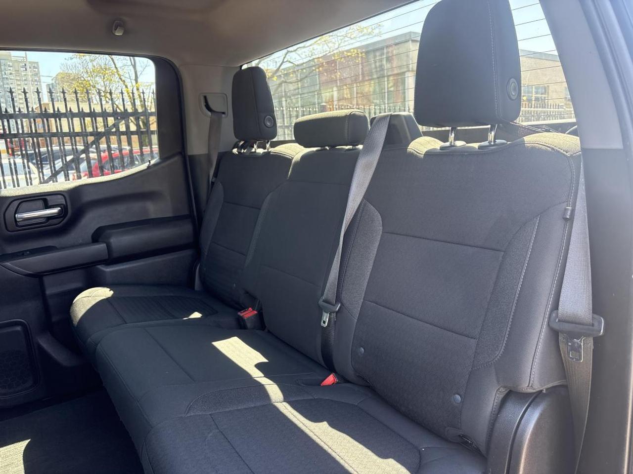 2022 Chevrolet Silverado 1500 LT Photo