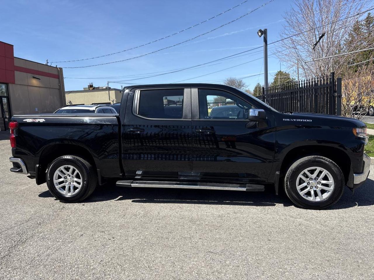 2022 Chevrolet Silverado 1500 LT Photo