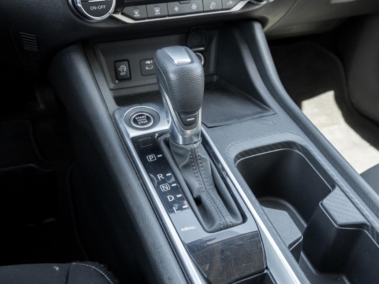 2024 Nissan Sentra SV -Blind Spot-Heated Seats-CarPlay-Heated Steerin Photo