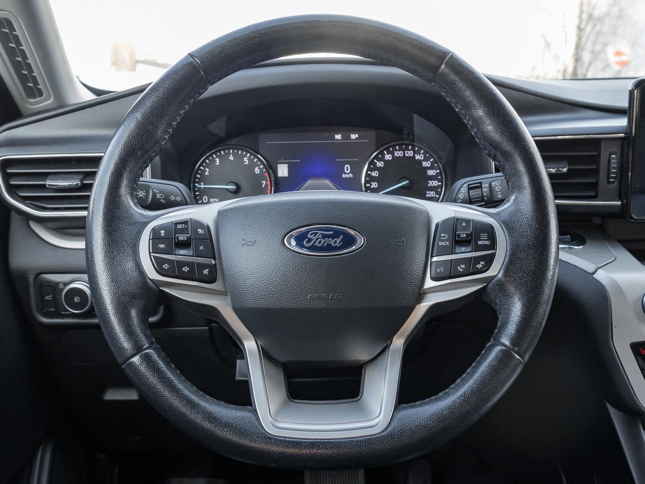 2022 Ford Explorer XLT 4WD, Nav, Camera, Leather, Sunroof Photo