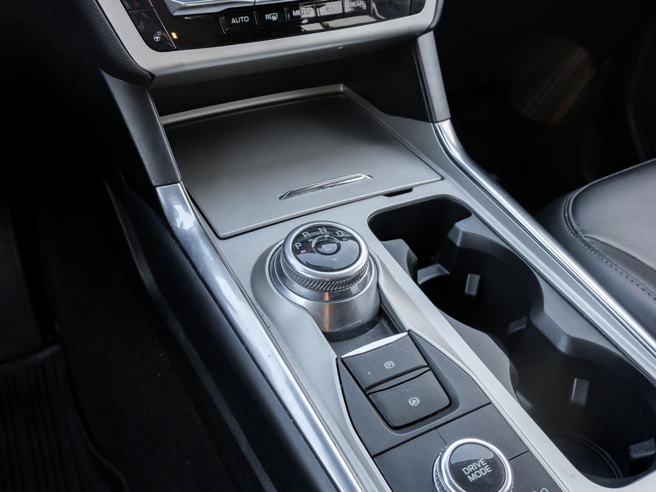 2022 Ford Explorer XLT 4WD, Nav, Camera, Leather, Sunroof Photo