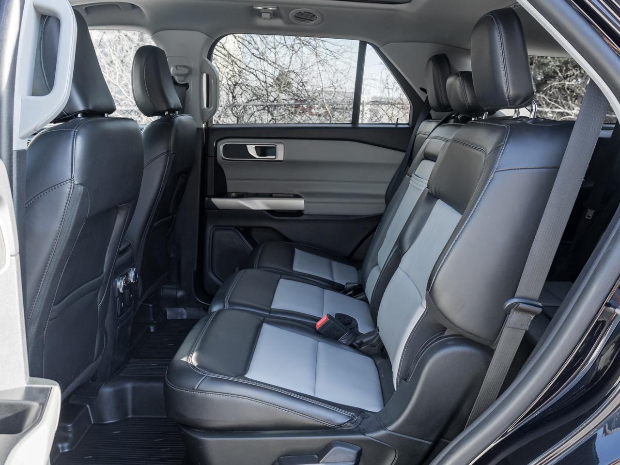 2022 Ford Explorer XLT 4WD, Nav, Camera, Leather, Sunroof Photo