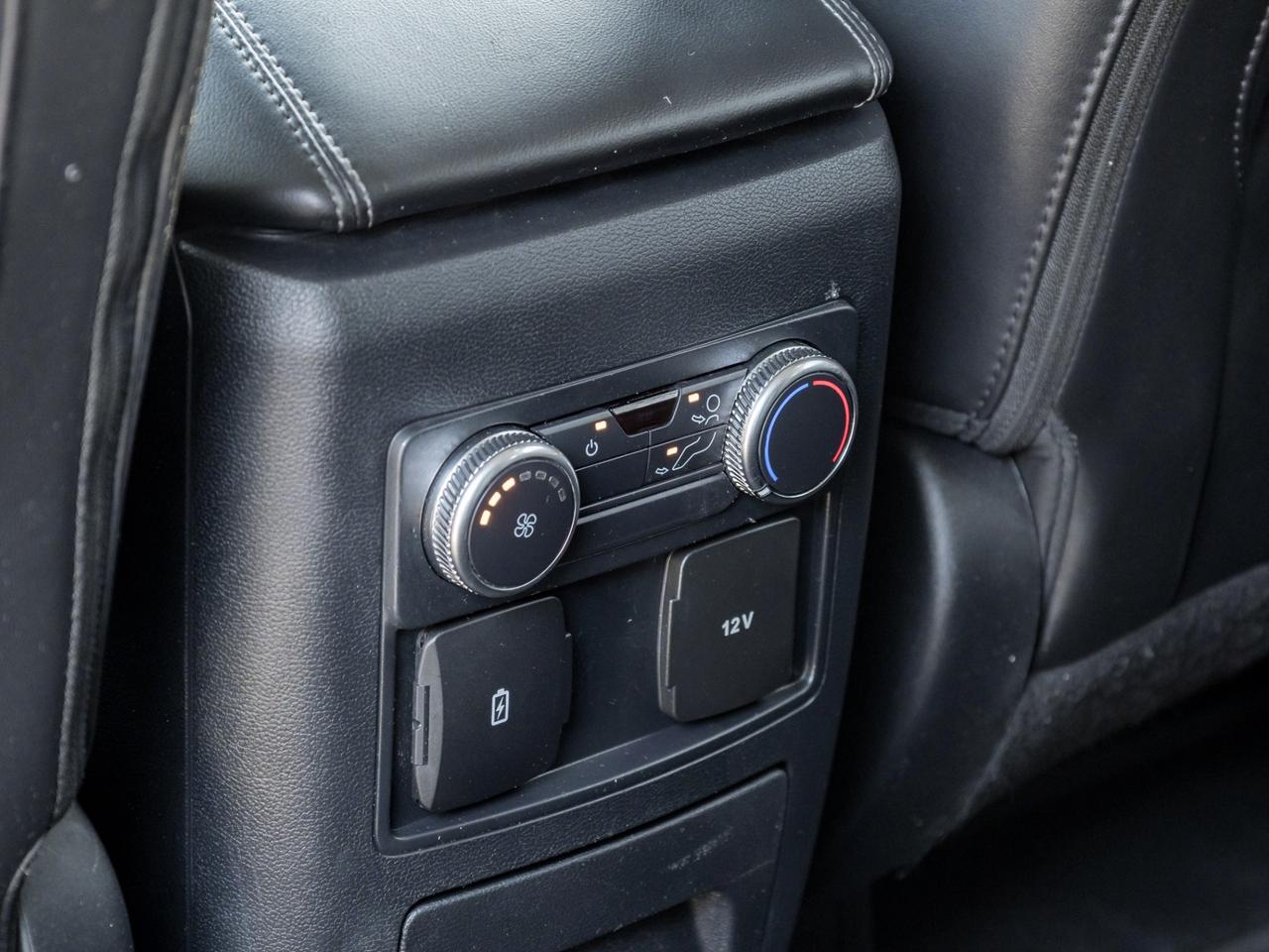 2022 Ford Explorer XLT 4WD, Nav, Camera, Leather, Sunroof Photo