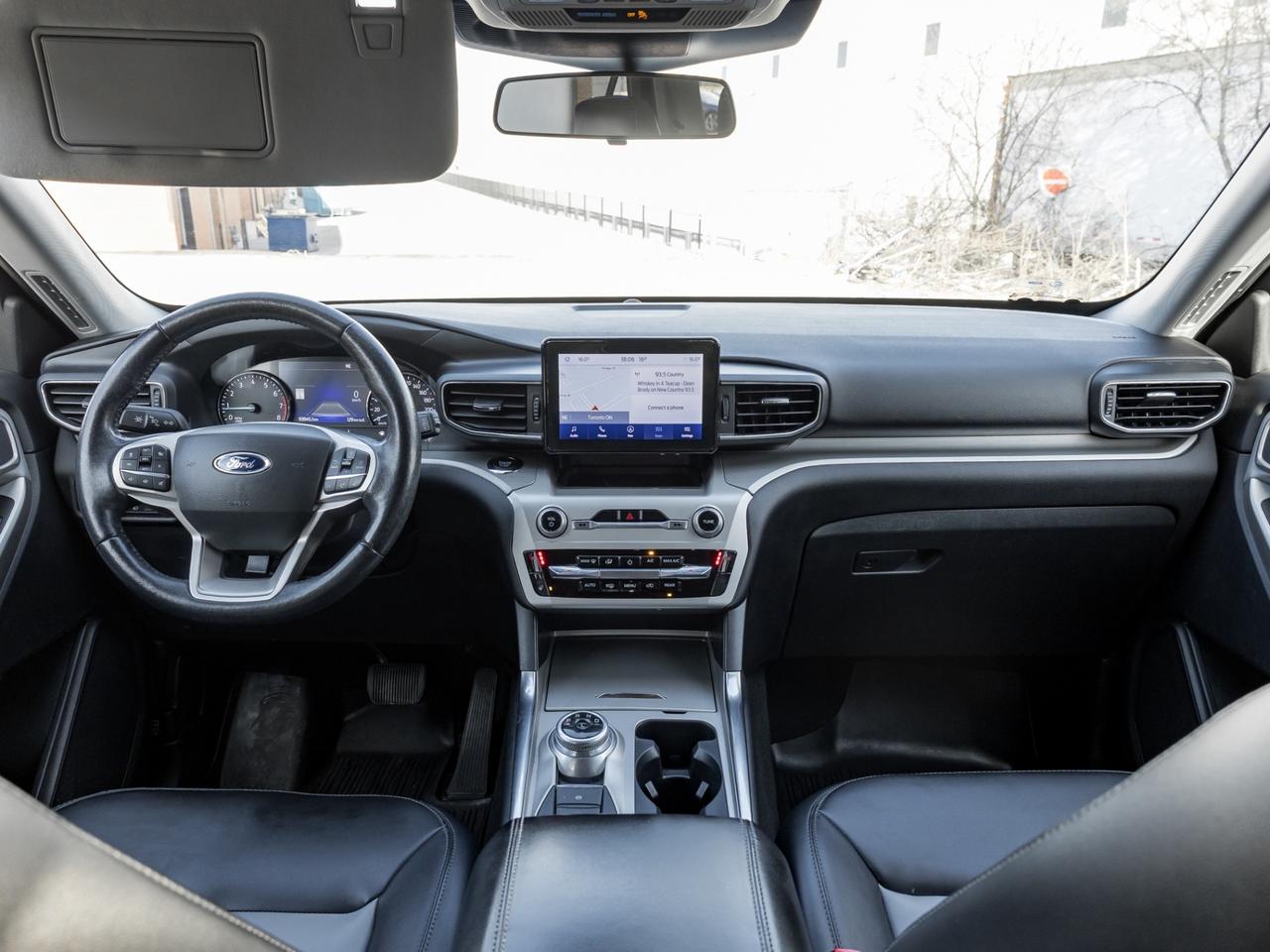 2022 Ford Explorer XLT 4WD, Nav, Camera, Leather, Sunroof Photo