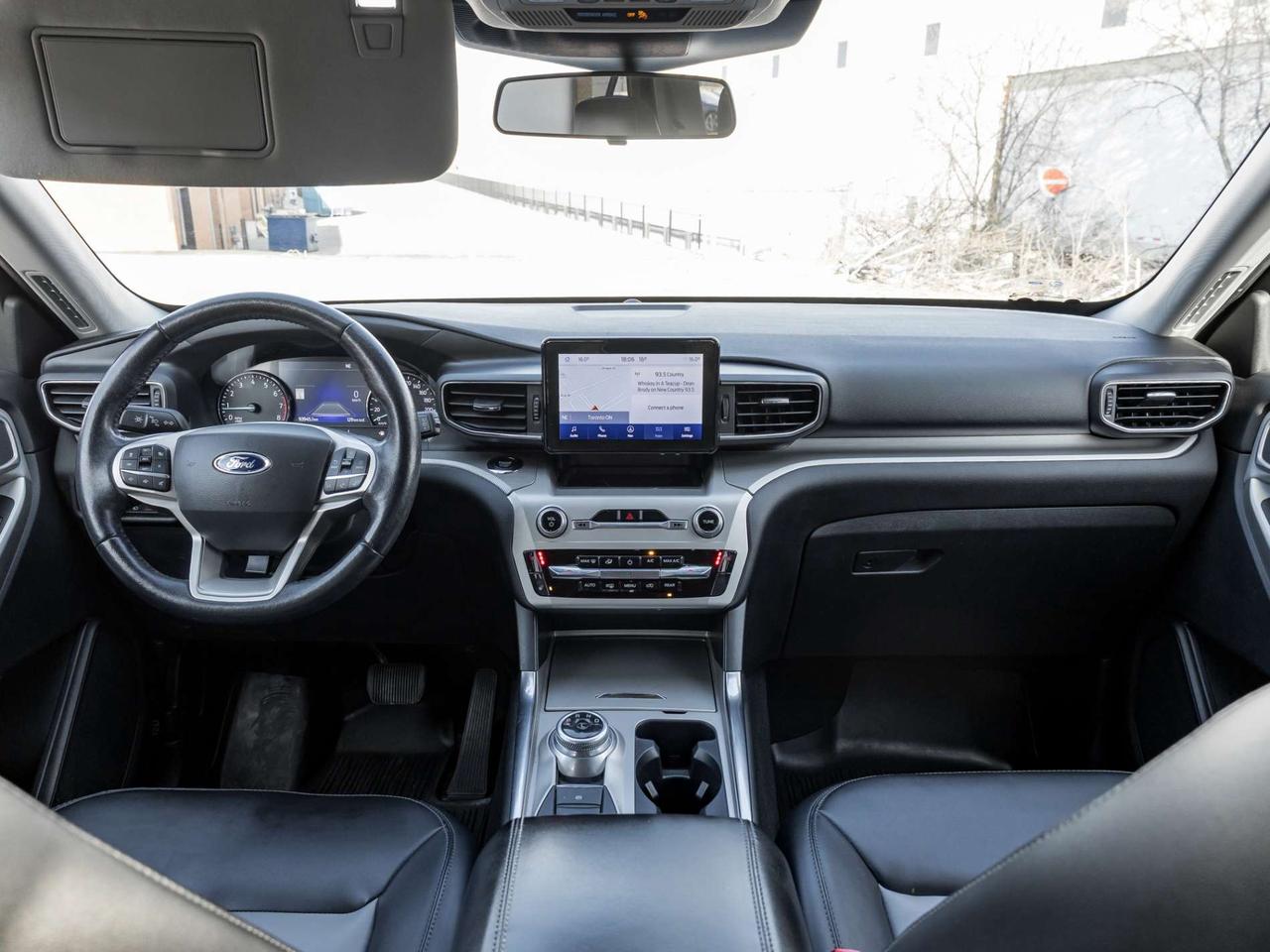 2022 Ford Explorer XLT 4WD -Leather-Pano-Nav-Adapt Cruise-Pwr Tail-Tow Pkg Photo