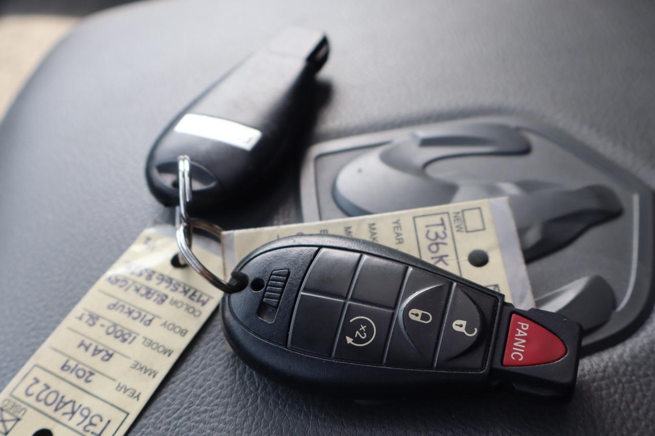 2019 RAM 1500 SLT ECODIESEL Crew Cab 4WD Photo