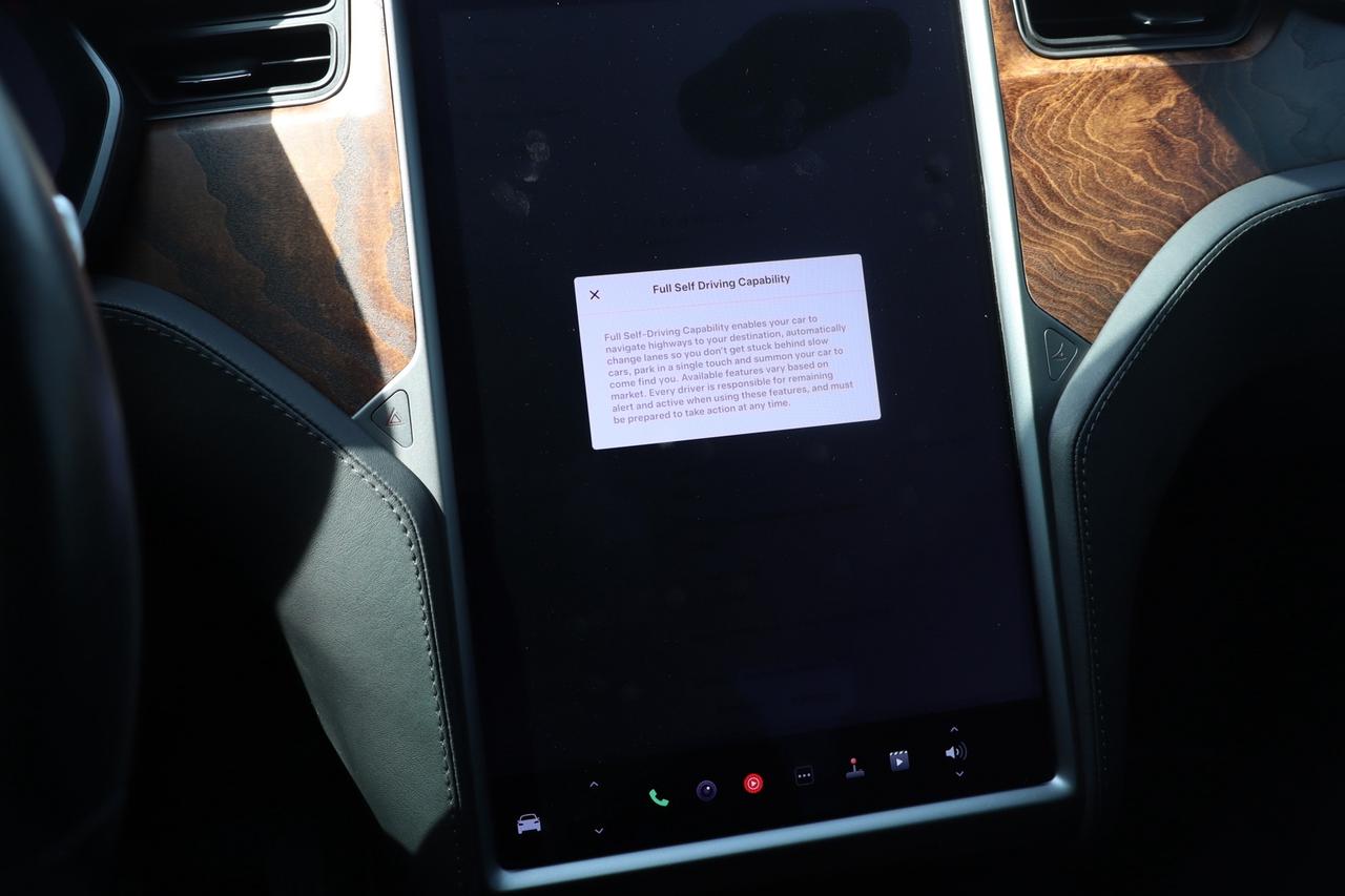 2019 Tesla Model X Long Range   FSD   6 Passenger   Dual Motor Photo