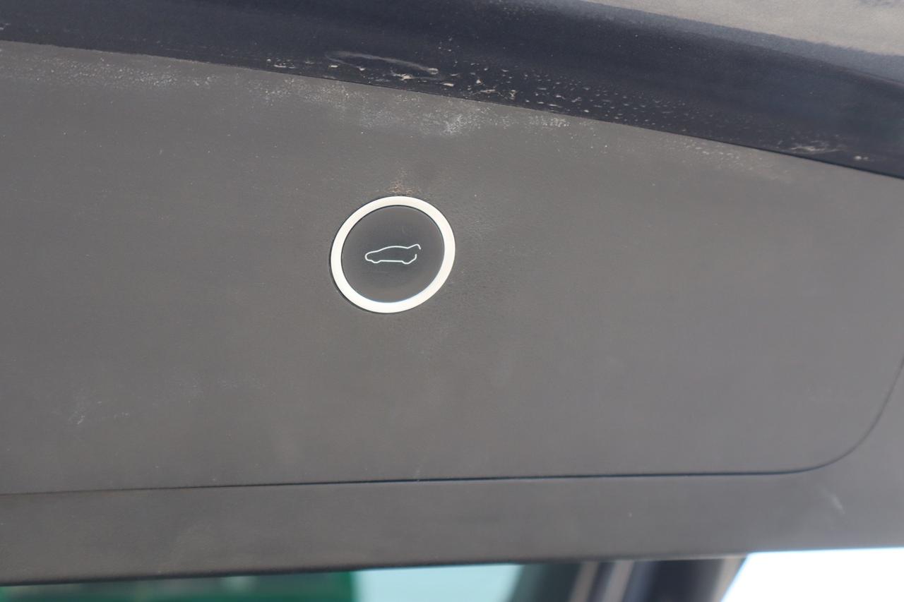 2019 Tesla Model X Long Range   FSD   6 Passenger   Dual Motor Photo