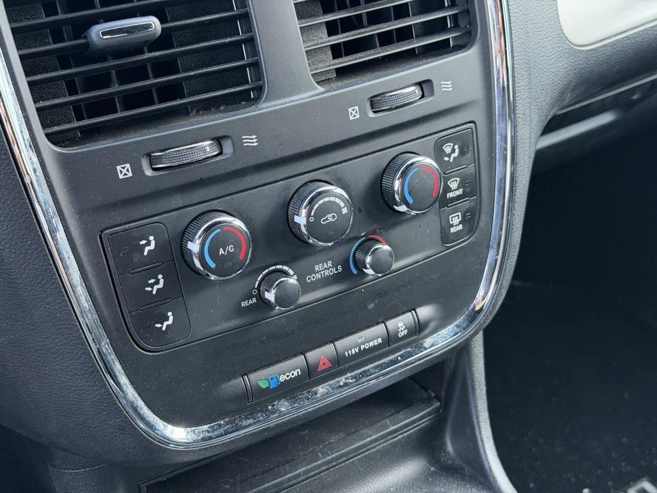 2017 Dodge Grand Caravan 4dr Wgn SXT Photo