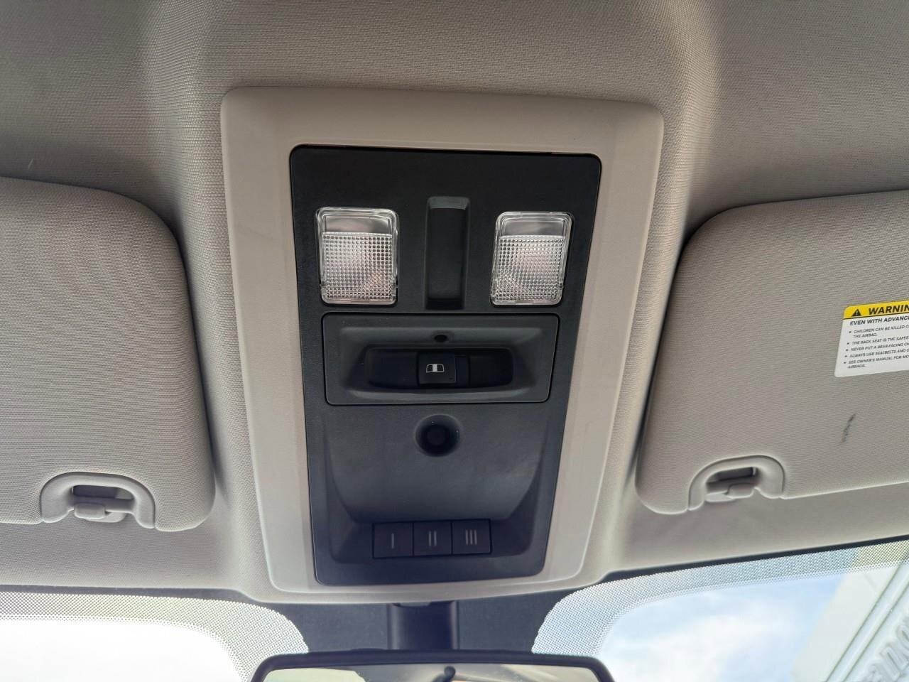 2016 RAM 2500 4WD Crew Cab 149  SLT Photo