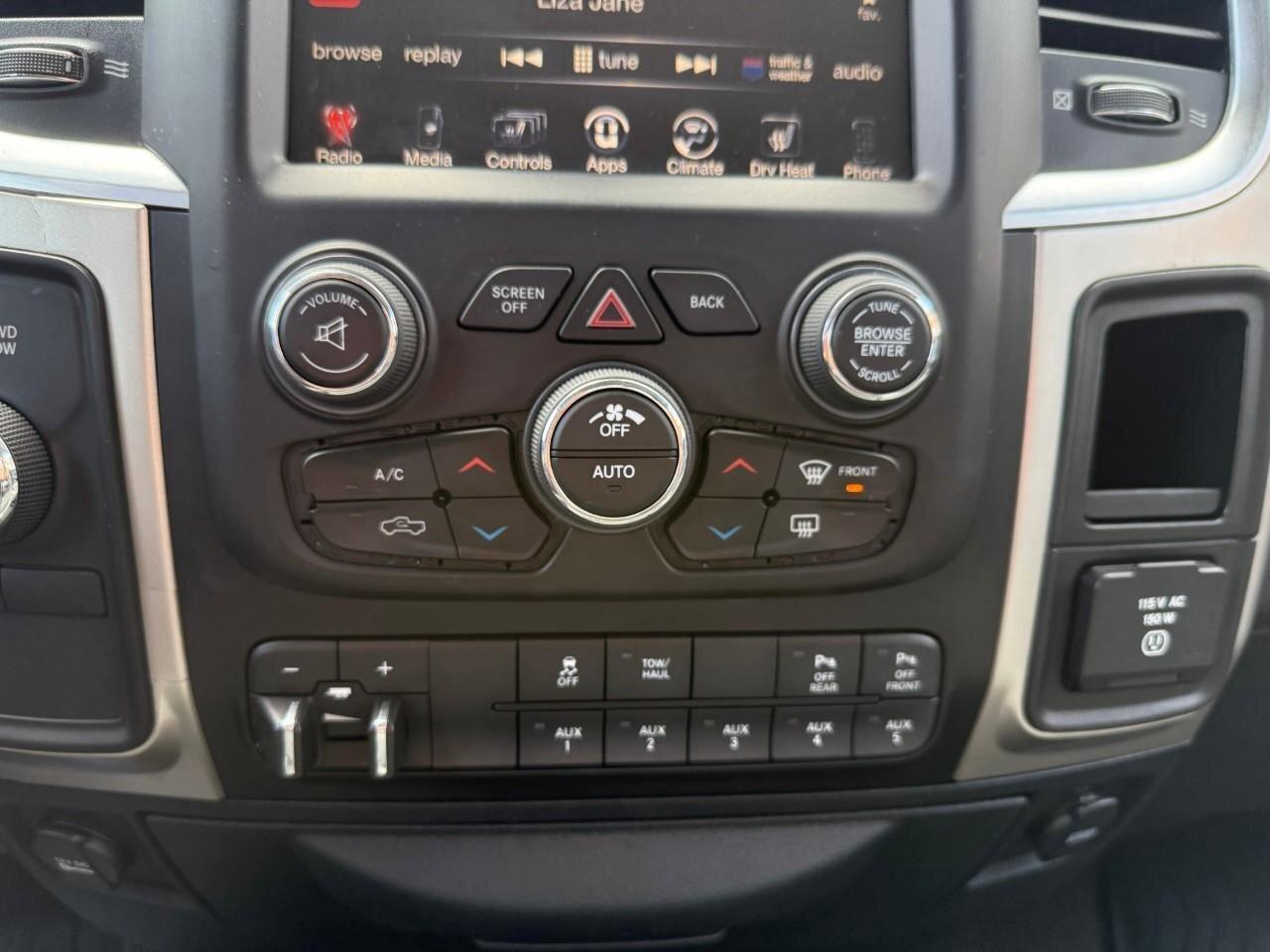 2016 RAM 2500 4WD Crew Cab 149  SLT Photo