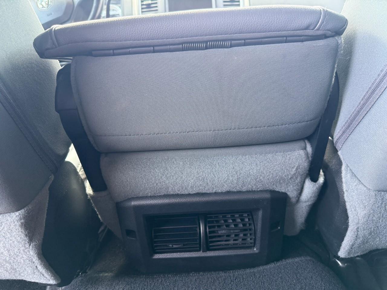 2016 RAM 2500 4WD Crew Cab 149  SLT Photo