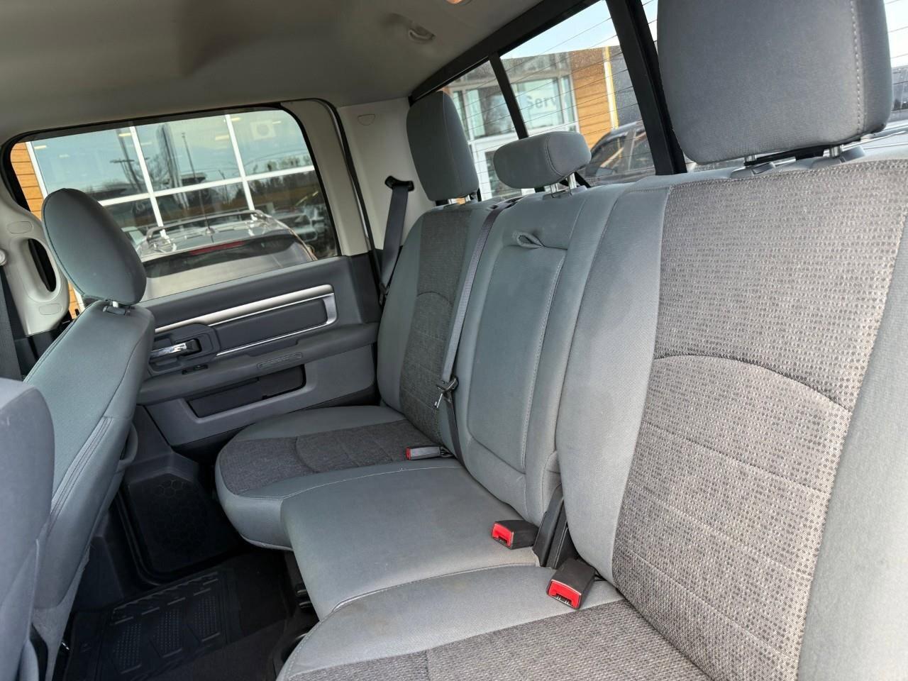 2016 RAM 2500 4WD Crew Cab 149  SLT Photo