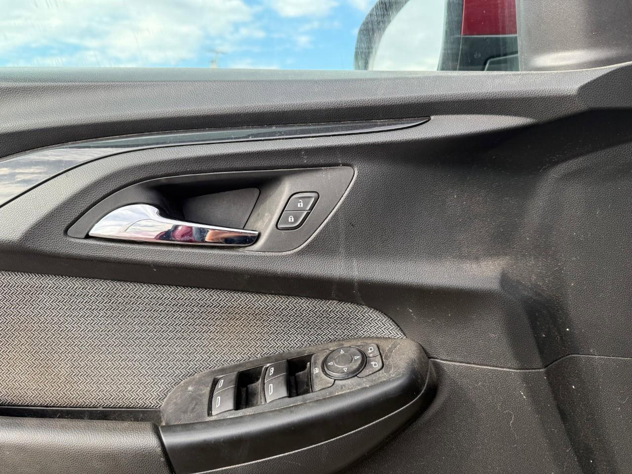 2021 Chevrolet TrailBlazer AWD 4dr LT Photo