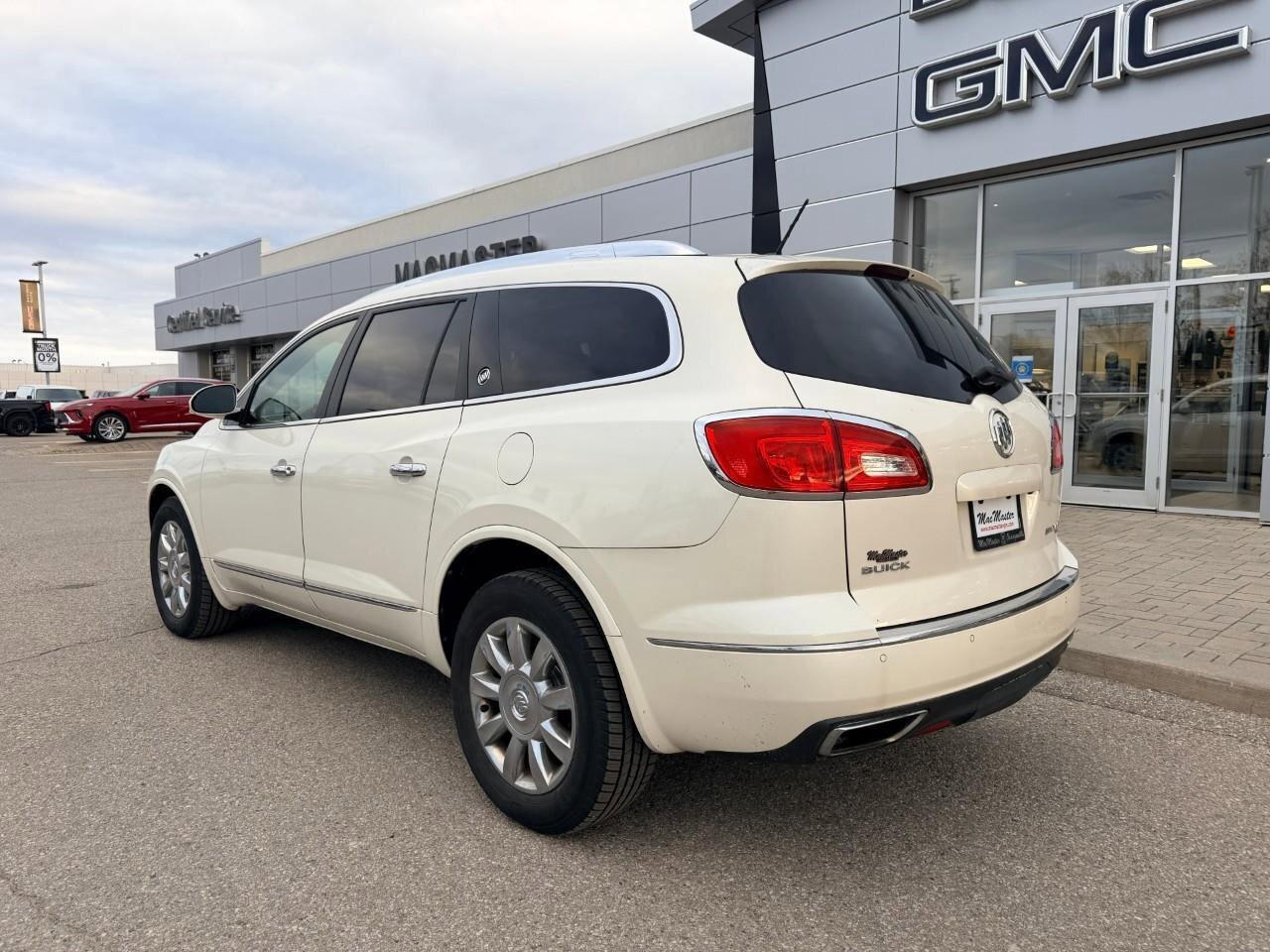 2015 Buick Enclave LeatherLEATHER, 3.6L V6, AWD, 7-PASSENGER, ALLOYS, Photo