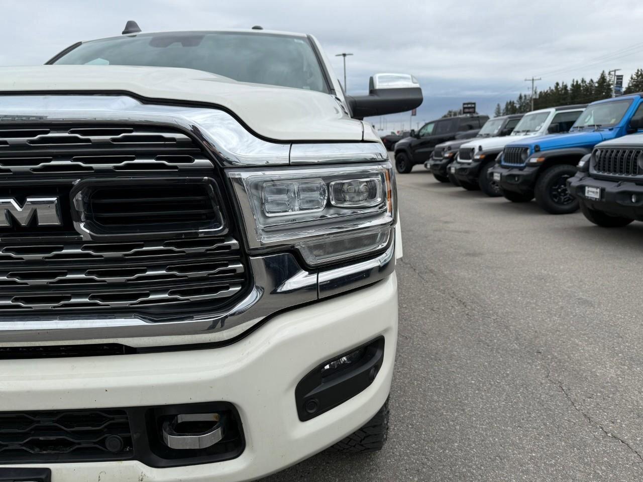 2022 RAM 2500 Limited 4x4 Crew Cab 6'4  Box Photo3