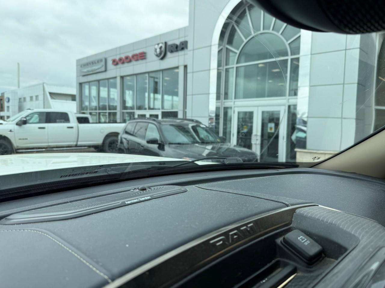 2022 RAM 2500 Limited 4x4 Crew Cab 6'4  Box Photo