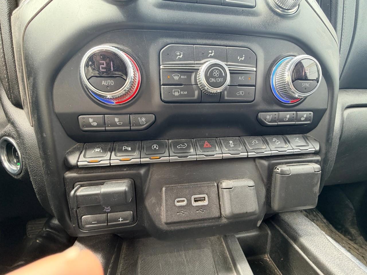 2021 GMC Sierra 1500 DenaliDENALI, 6.2L V8, 4X4, ALLOYS, LEATHER, BOSE, Photo