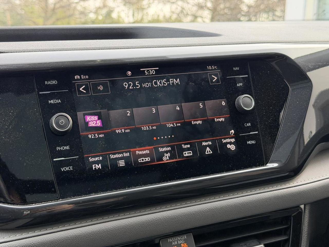 2023 Volkswagen Taos  Photo