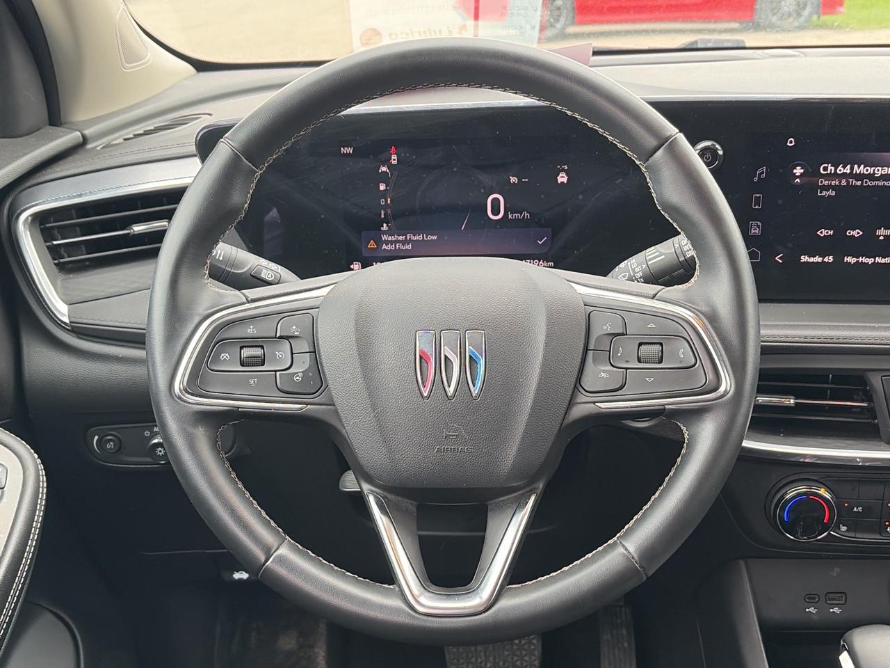 2024 Buick Encore GX PREFERRED, ONLY 18 000 KMS! REMOTE START! Photo