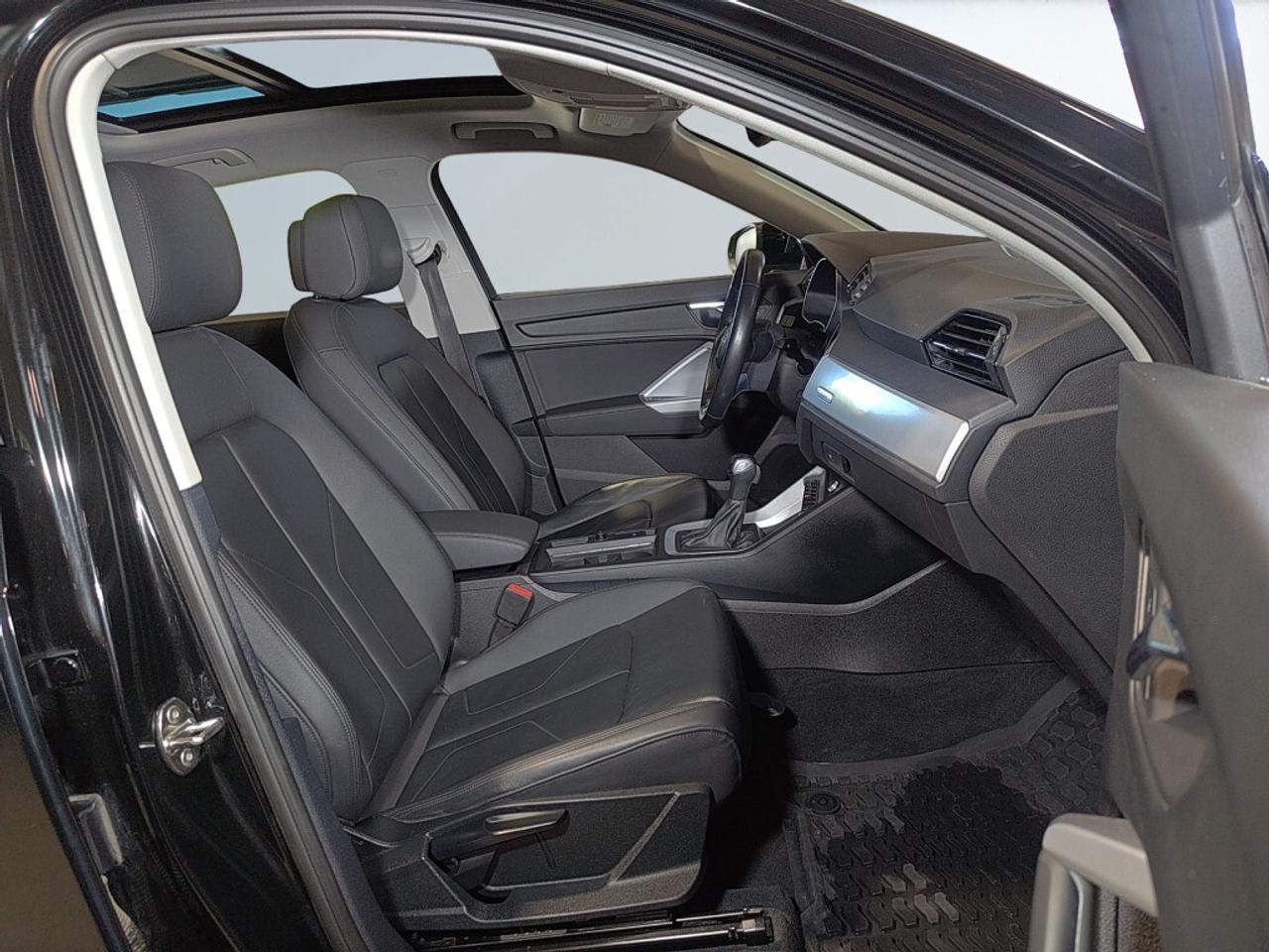 2022 Audi Q3 Premium quattro/Leather/NAVI/Sunroof/Clean Carfax Photo