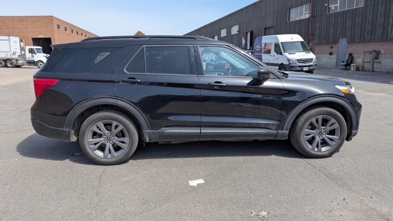2022 Ford Explorer Sport Appearance w/ Leather   Twin Panel Moonroof Photo