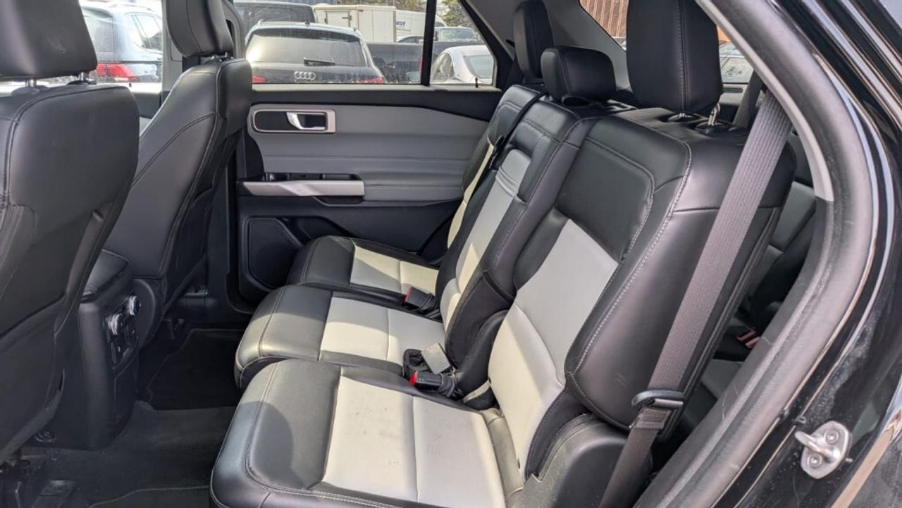 2022 Ford Explorer Sport Appearance w/ Leather   Twin Panel Moonroof Photo
