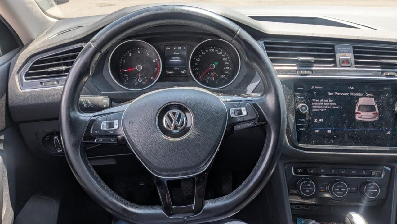 2018 Volkswagen Tiguan 4MOTION 7 Seater/Leather/ Drive Assist/Clean Carfa Photo