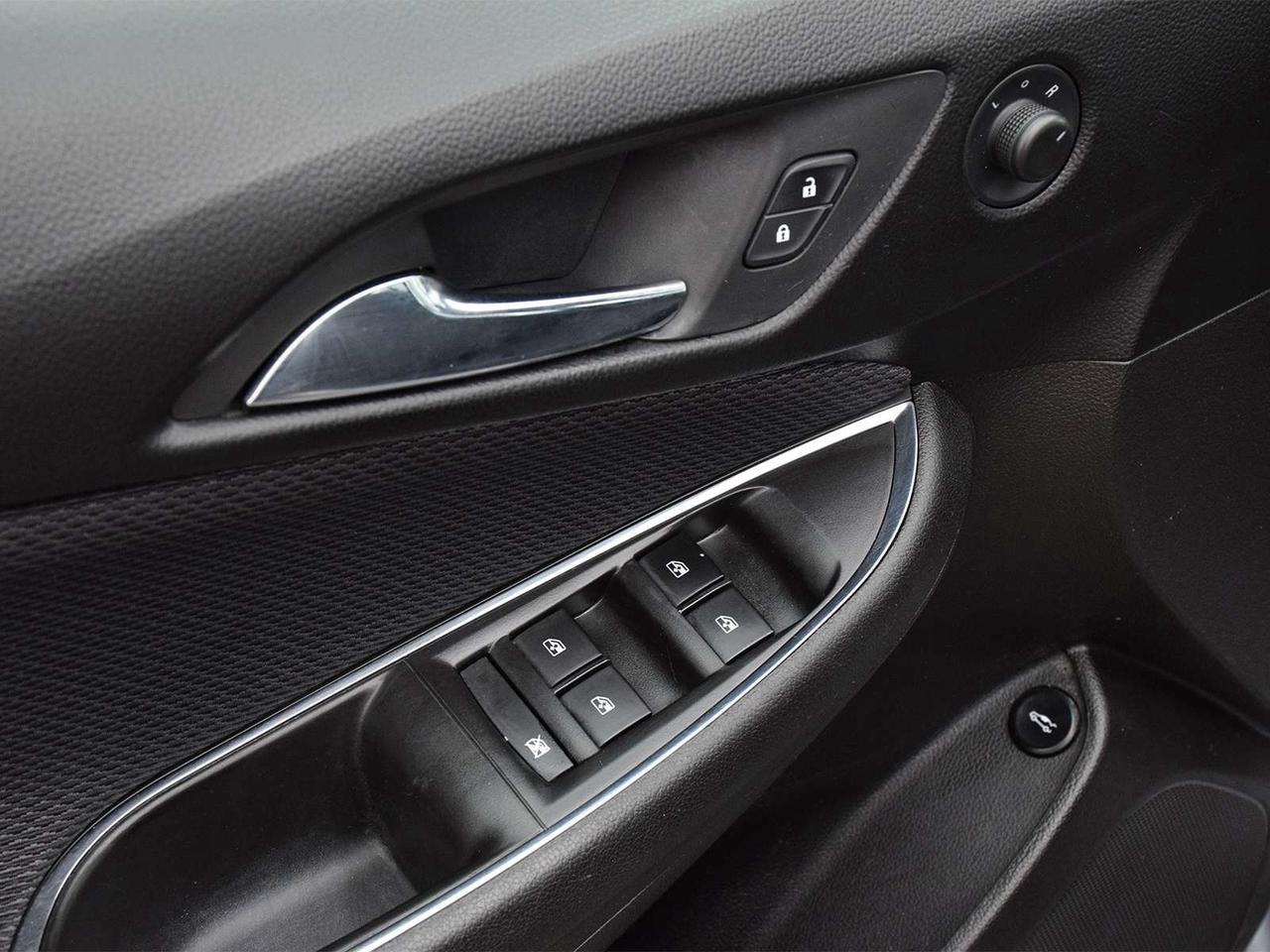 2018 Chevrolet Cruze LT ~Heated Seats ~Bluetooth ~Camera ~Carplay Photo