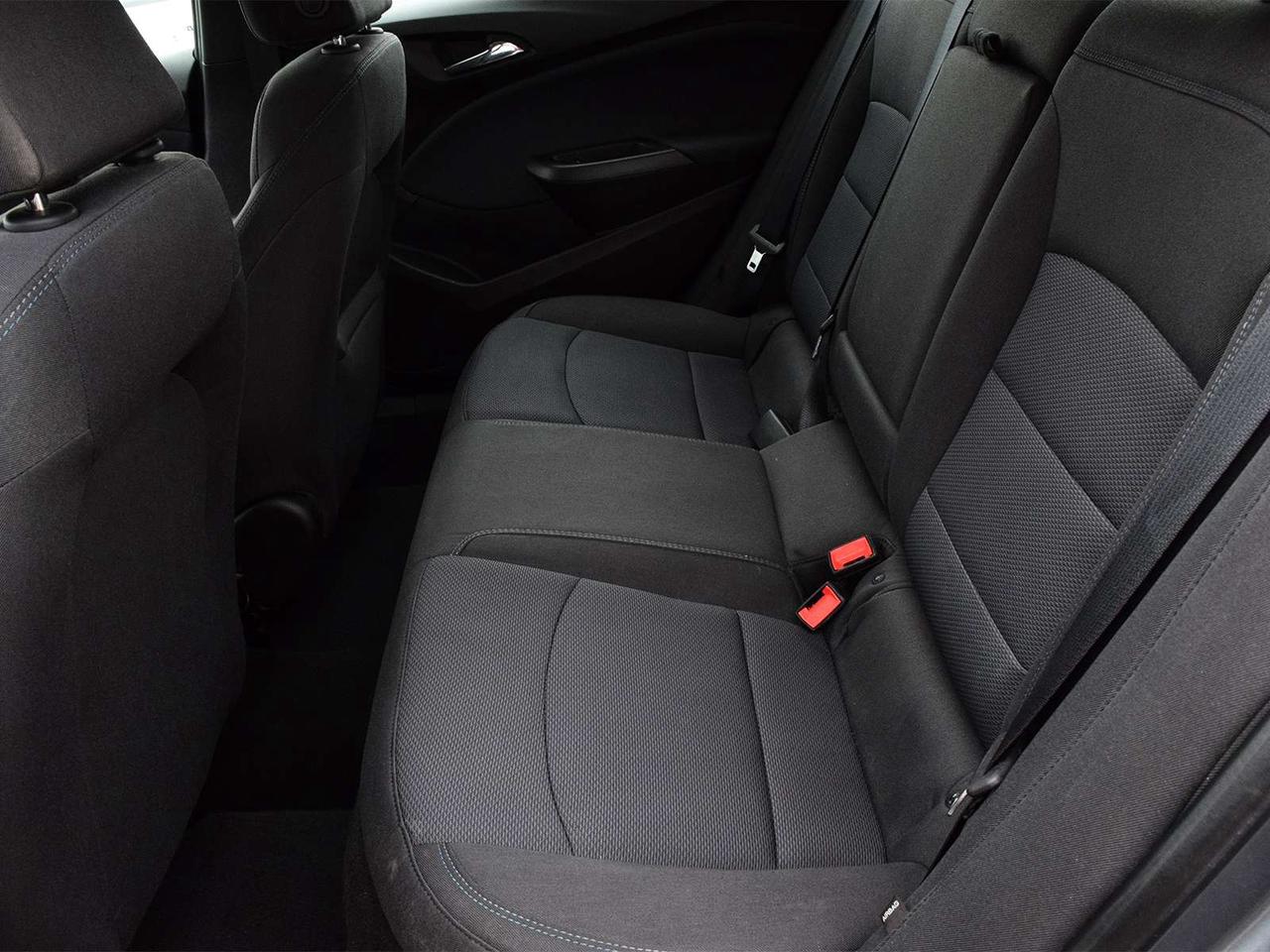 2018 Chevrolet Cruze LT ~Heated Seats ~Bluetooth ~Camera ~Carplay Photo