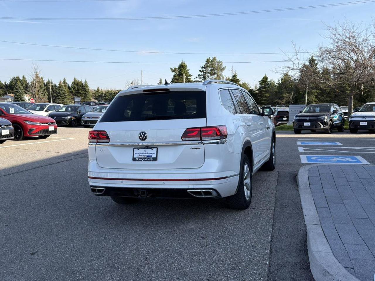 2023 Volkswagen Atlas  Photo