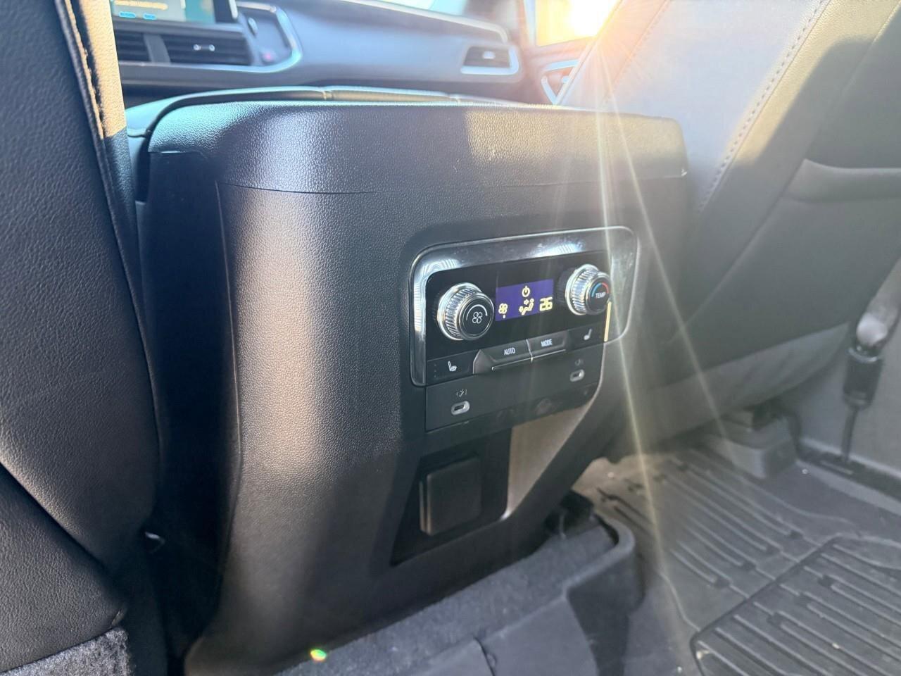 2023 GMC Yukon SLTSLT, 5.3L V8, 4X4, LEATHER, BOSE, 1-OWNER, CERT Photo