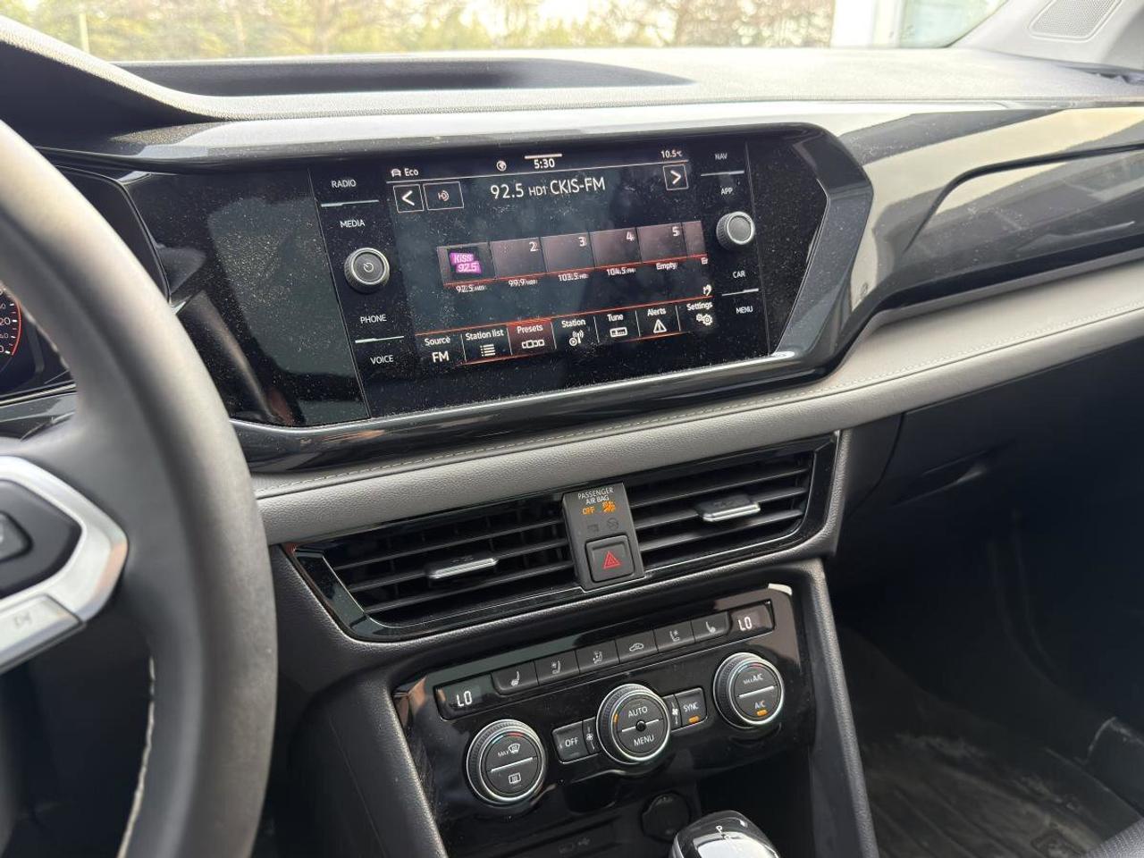 2023 Volkswagen Taos  Photo