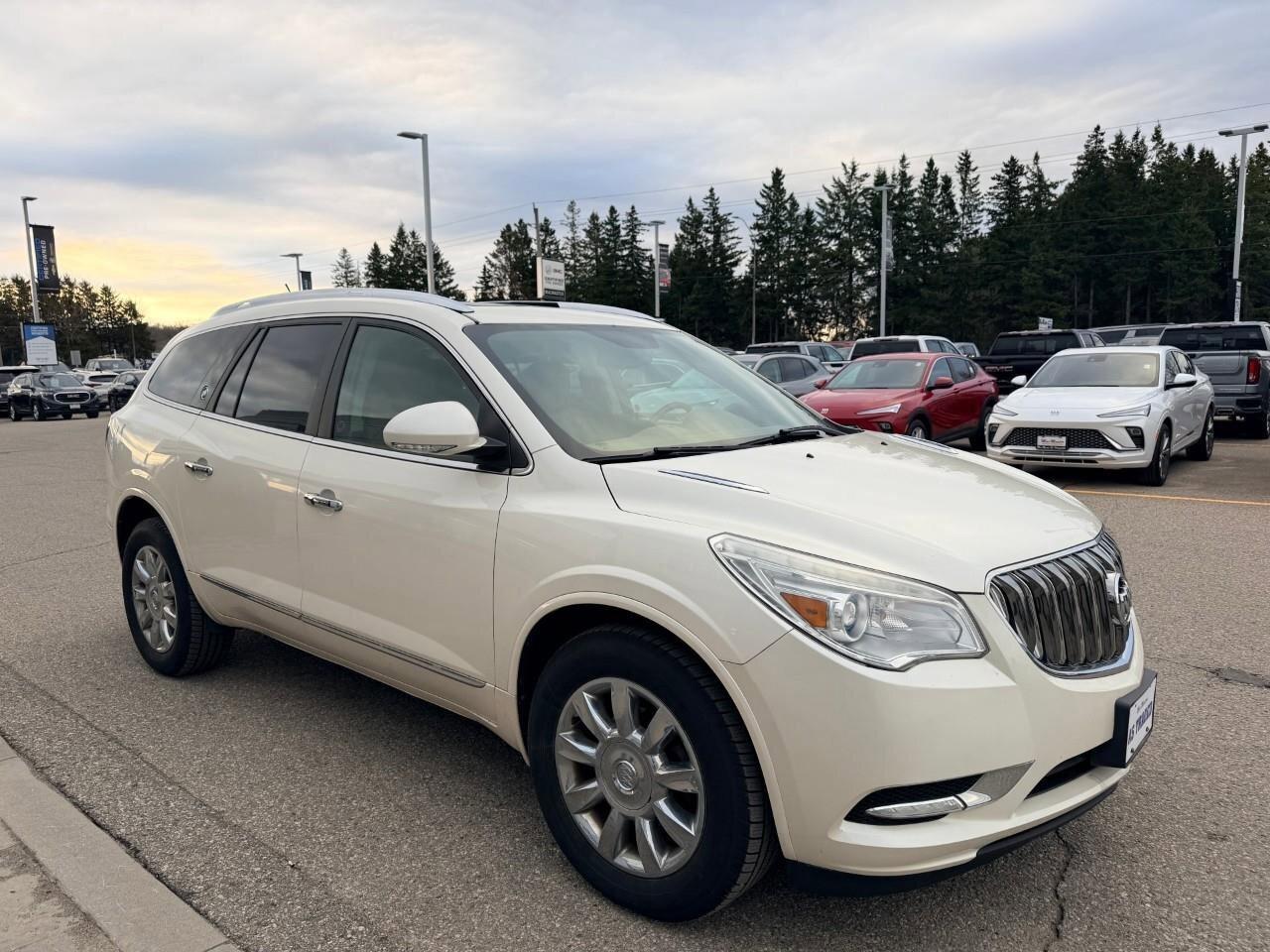 2015 Buick Enclave LeatherLEATHER, 3.6L V6, AWD, 7-PASSENGER, ALLOYS, Photo