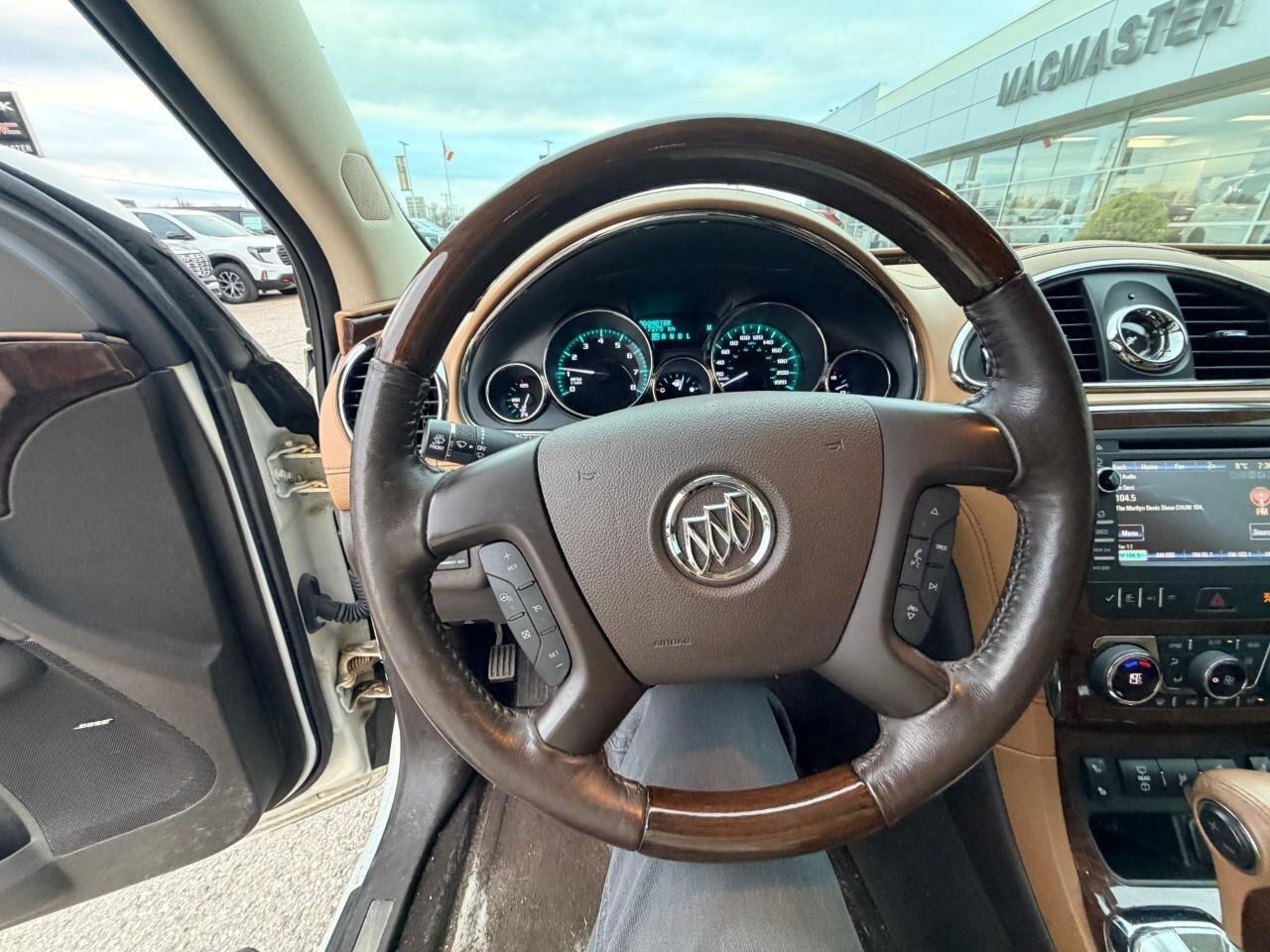 2015 Buick Enclave LeatherLEATHER, 3.6L V6, AWD, 7-PASSENGER, ALLOYS, Photo