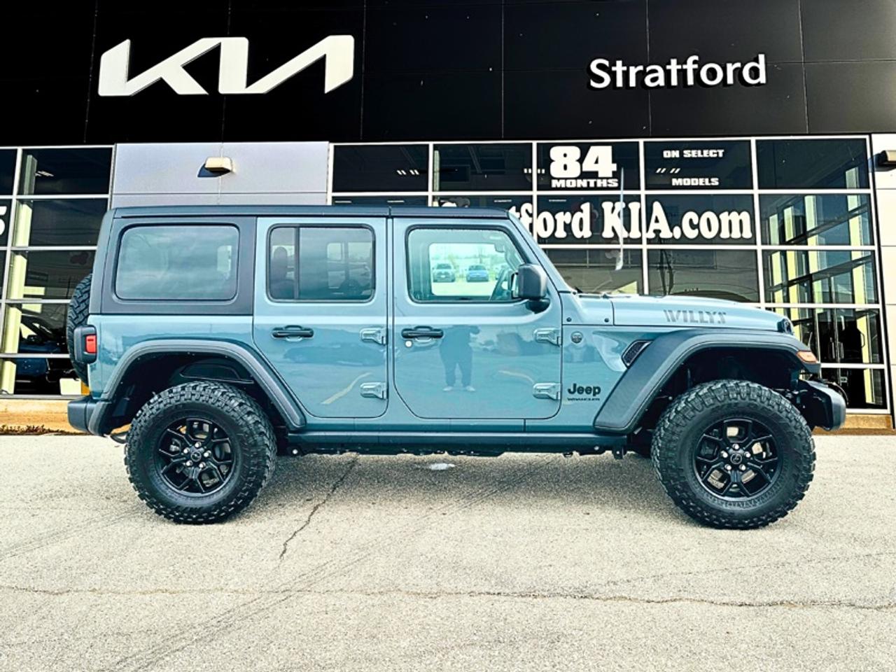 2024 Jeep Wrangler SPORT Photo4