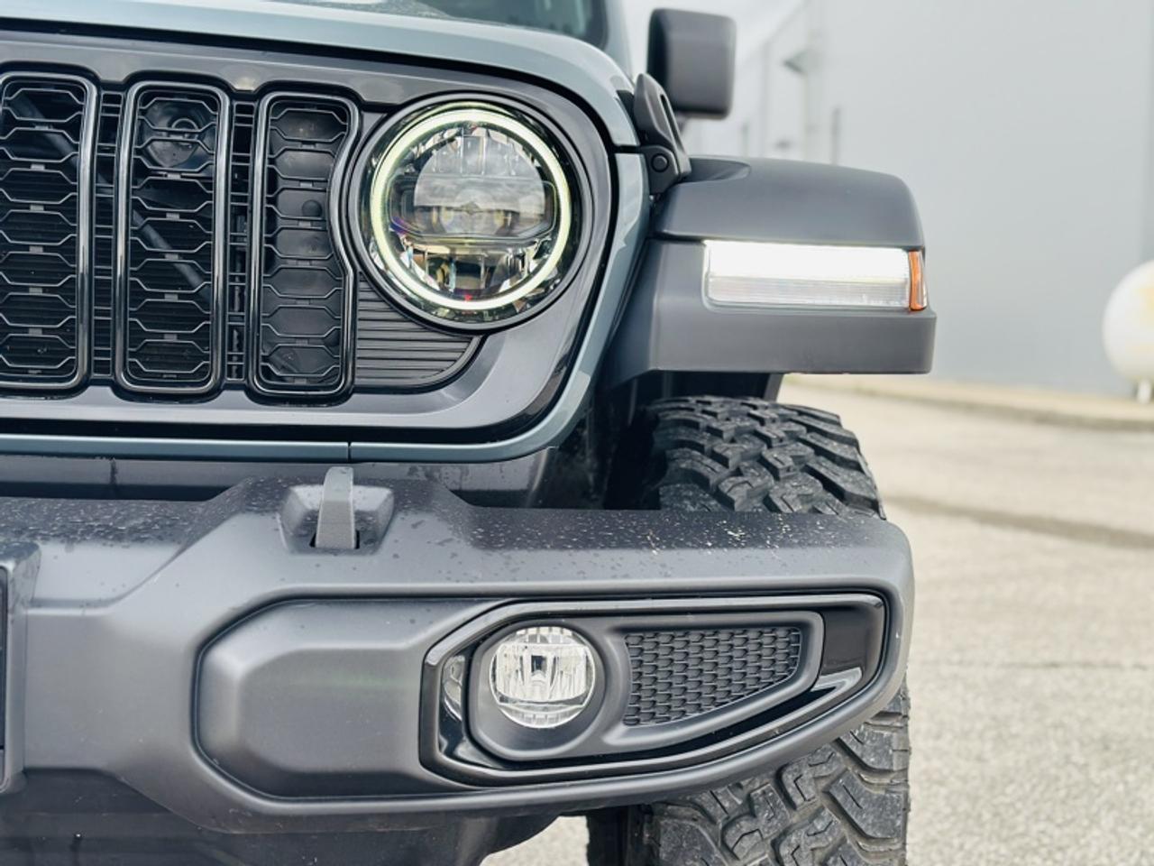 2024 Jeep Wrangler SPORT Photo