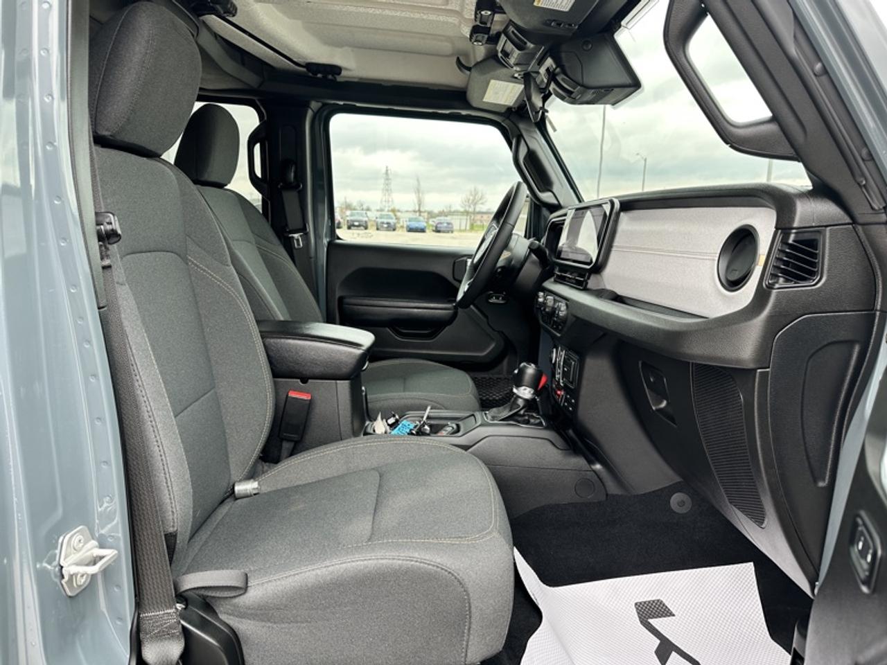 2024 Jeep Wrangler SPORT Photo